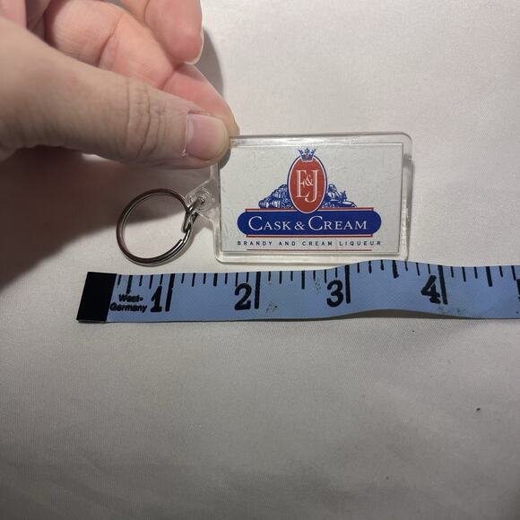 1997 E&J Cask & Cream Brandy Liqueur Keychain “Ice Never Had It So Good” Promo - Picture 4 of 5